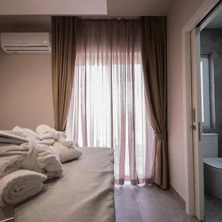 Apartament The Suites